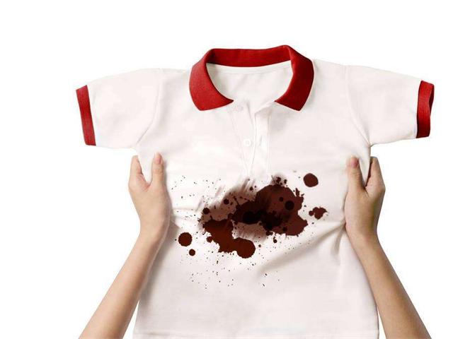 How Do You Clean the Chocolate Stains On Your Clothes?
